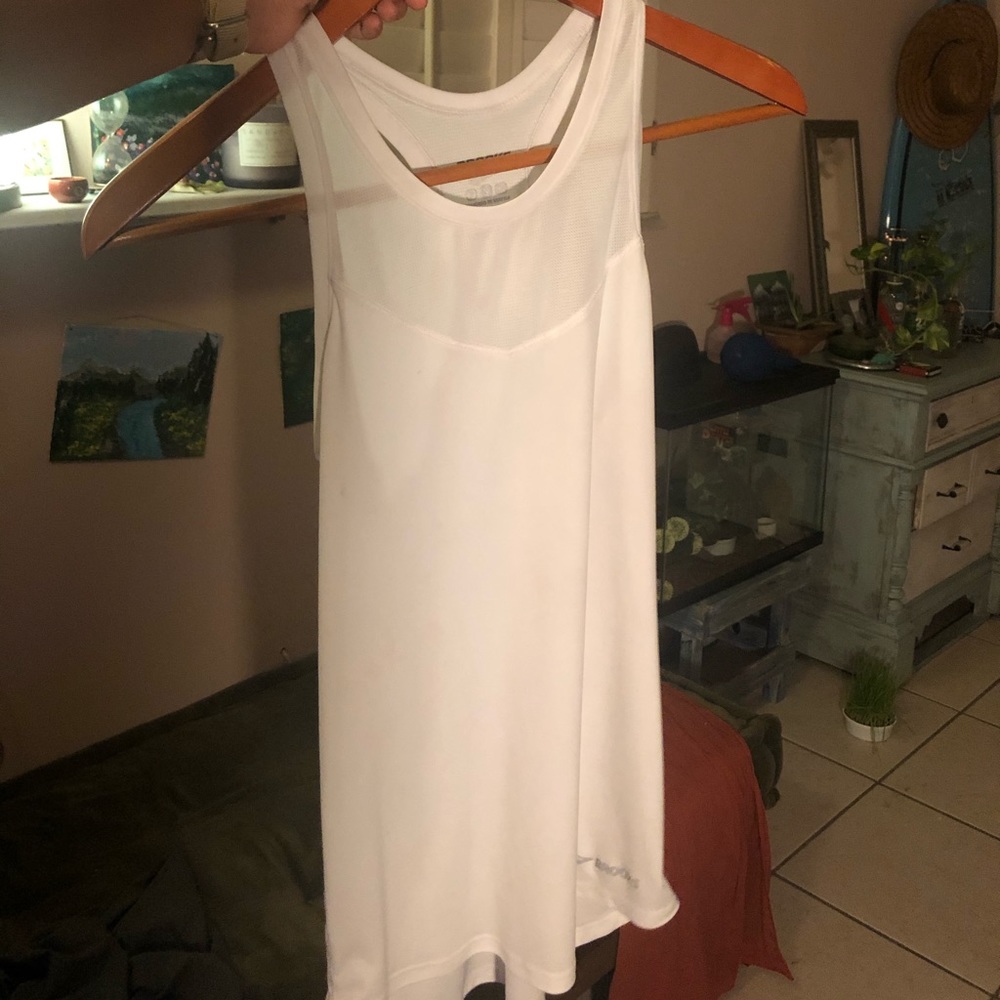 Brooks athletic top